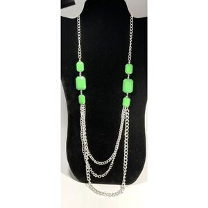 New The Skyline Collection Necklace Silver Tone Chain with Green Cabochons Chic